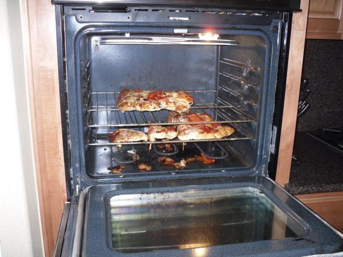 La sencillísima fórmula para calentar dos pizzas a la vez en una sola bandeja