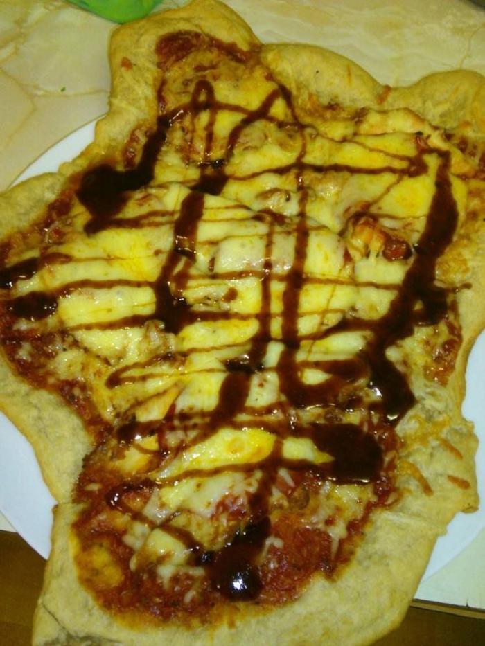 La sencillísima fórmula para calentar dos pizzas a la vez en una sola bandeja