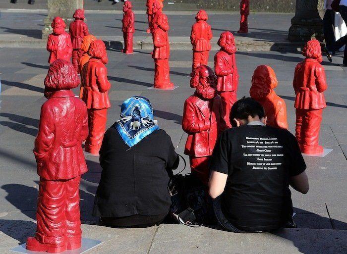 La tumba de Karl Marx en Londres, atacada con un martillo