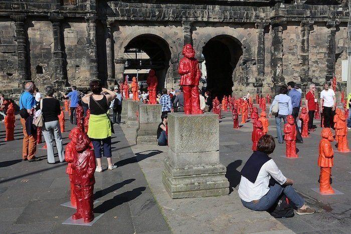 La tumba de Karl Marx en Londres, atacada con un martillo