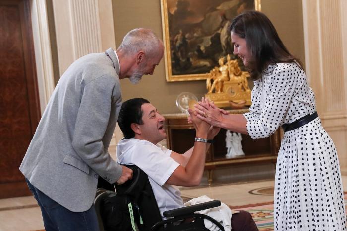 El espontáneo gesto que ha asombrado a la reina Letizia