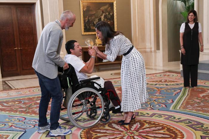 El espontáneo gesto que ha asombrado a la reina Letizia