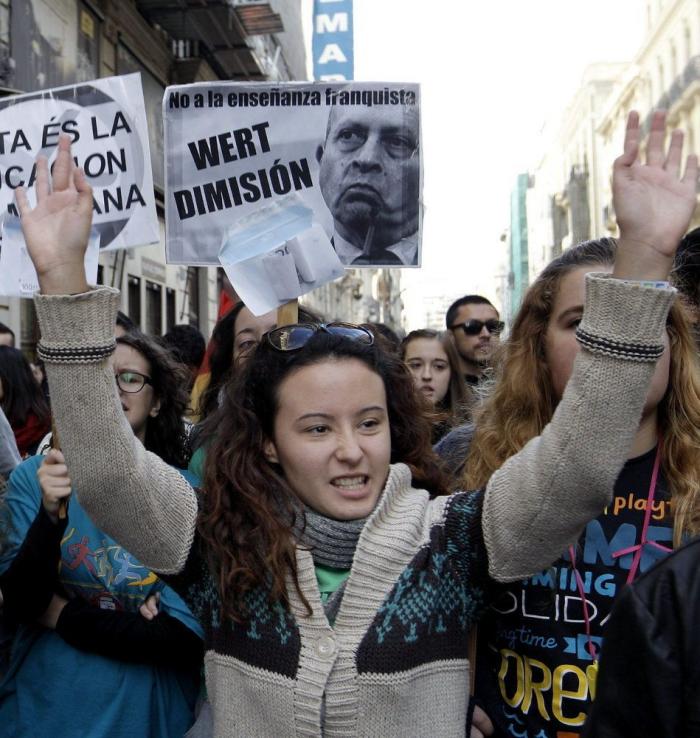 Los estudiantes vuelven a la huelga contra la Lomce, que se aprueba en el Senado