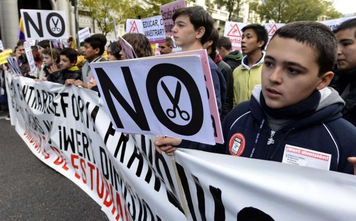 Los estudiantes vuelven a la huelga contra la Lomce, que se aprueba en el Senado