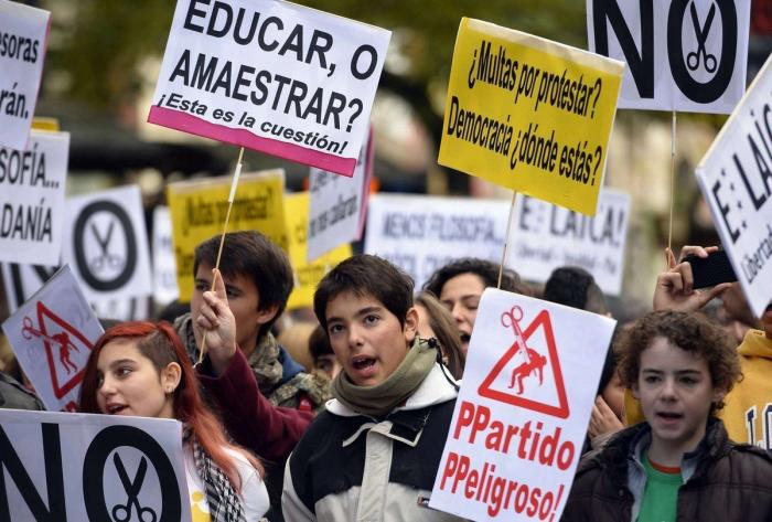 Los estudiantes vuelven a la huelga contra la Lomce, que se aprueba en el Senado