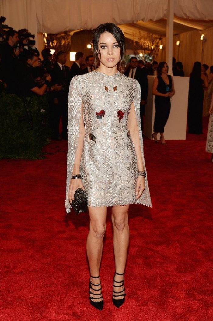 MET: vestidos de la alfombra roja de 'la gala del punk' en el Metropolitan de Nueva York (FOTOS)