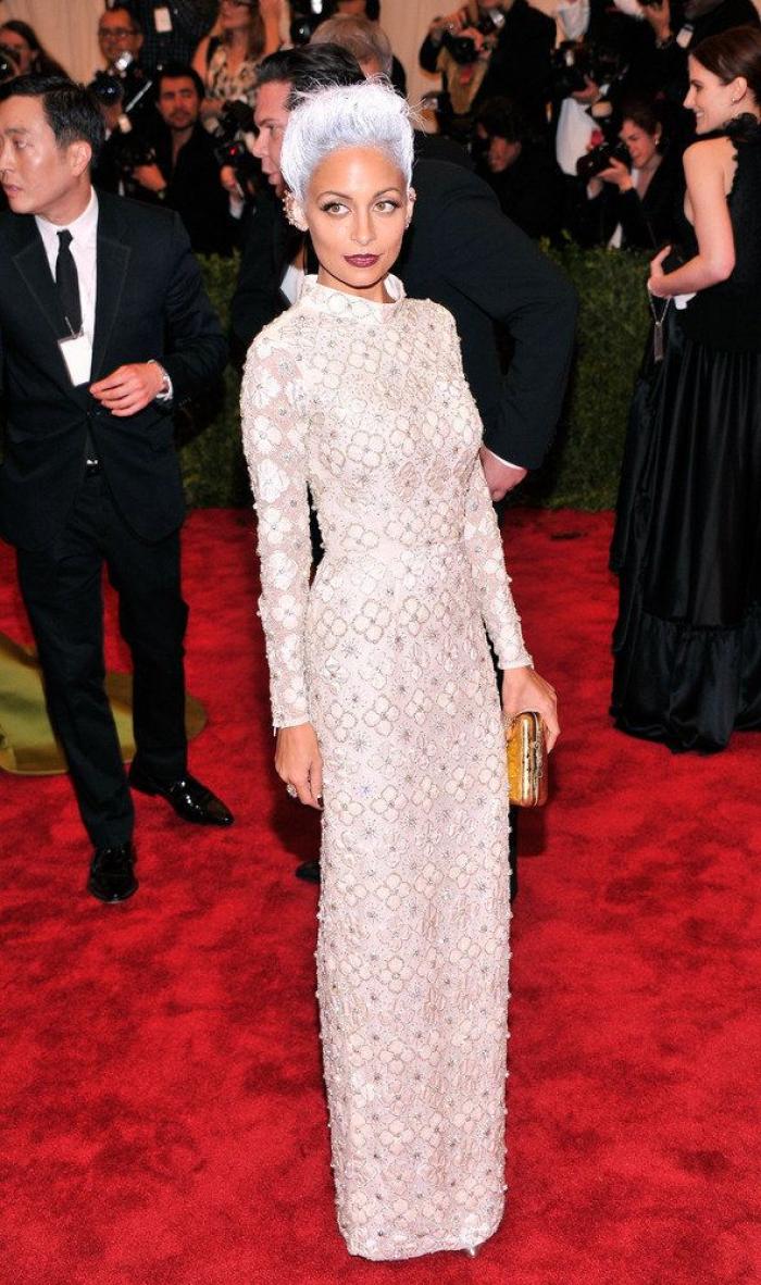 MET: vestidos de la alfombra roja de 'la gala del punk' en el Metropolitan de Nueva York (FOTOS)