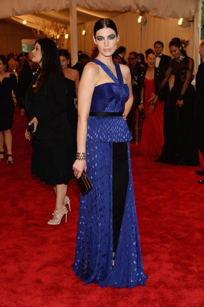 MET: vestidos de la alfombra roja de 'la gala del punk' en el Metropolitan de Nueva York (FOTOS)