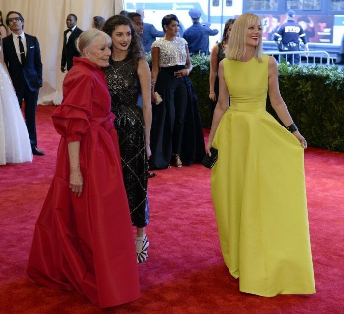 MET: vestidos de la alfombra roja de 'la gala del punk' en el Metropolitan de Nueva York (FOTOS)