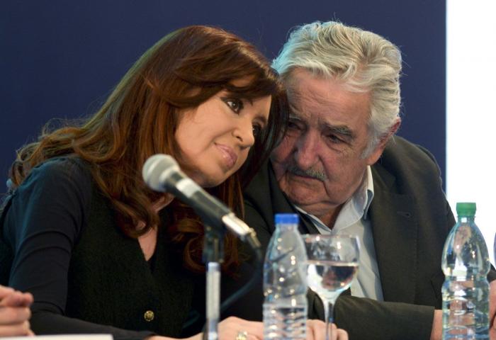Piden 12 años de cárcel para la expresidenta argentina Fernández por "corrupción sistemática"