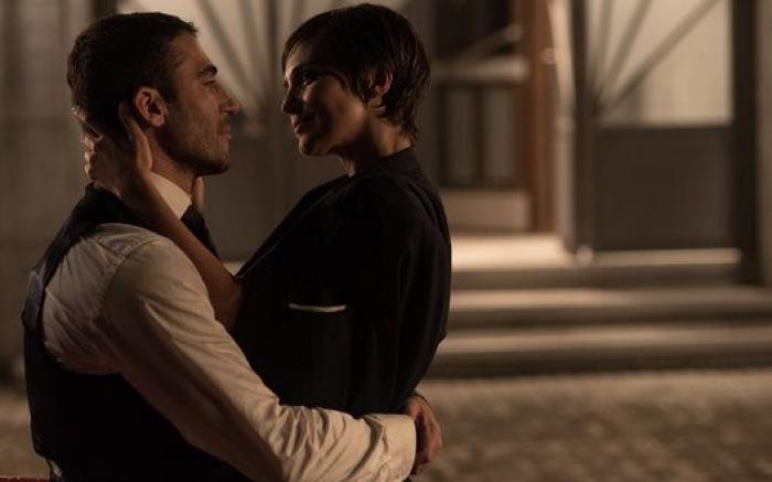 Las dos sentidas muertes de 'Velvet Colección' en su primer capítulo