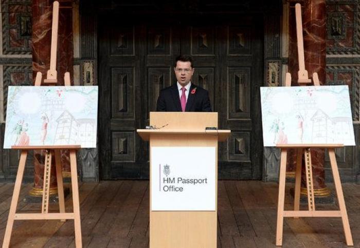 Acusan de sexista al nuevo pasaporte británico: "Borra a las mujeres de la historia"