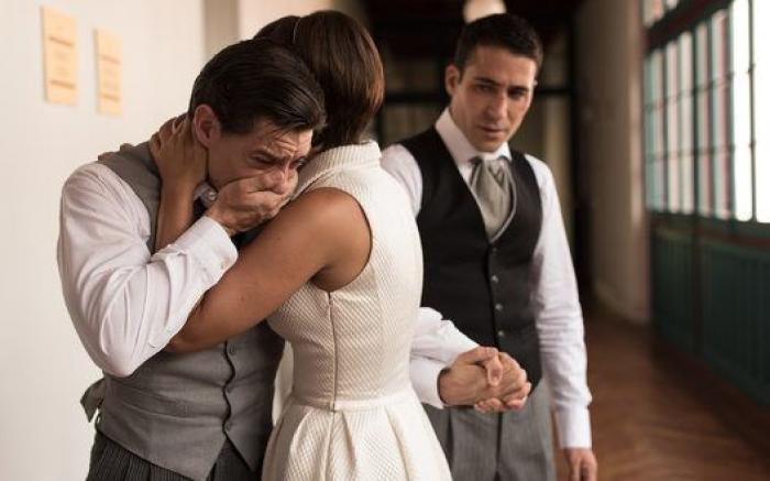 Las dos sentidas muertes de 'Velvet Colección' en su primer capítulo