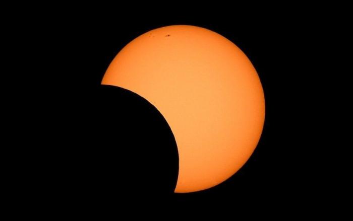 Las webs para seguir el eclipse solar desde España