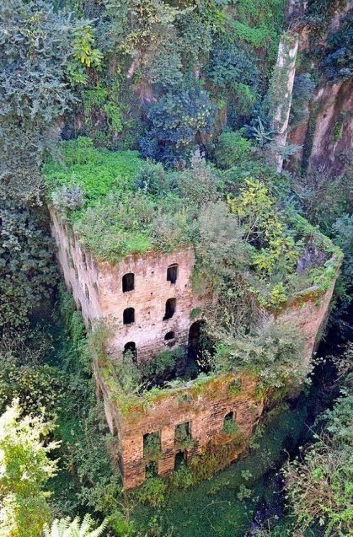 Estas fotos muestran la inquietante belleza de los lugares abandonados