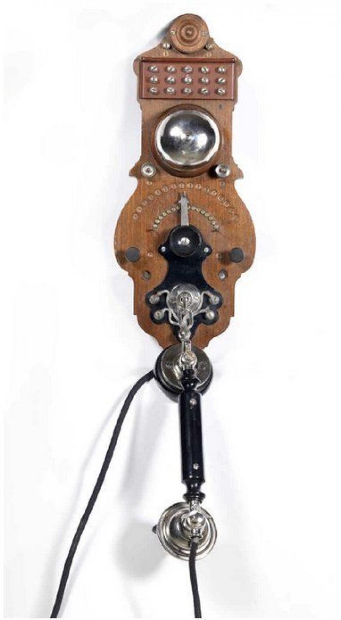 La recomendación de Facua para que tu factura de móvil pueda ser hasta 30 euros más barata (por lo mismo)