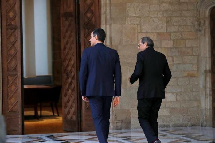 Sánchez propone a Torra constituir la mesa de diálogo entre gobiernos el lunes 24 de febrero