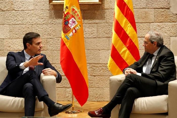 Sánchez propone a Torra constituir la mesa de diálogo entre gobiernos el lunes 24 de febrero