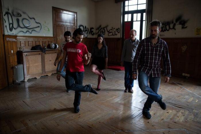 "Menos policía y más centros sociales": centenares de personas se concentran en Madrid contra el desalojo de 'La Ingobernable'