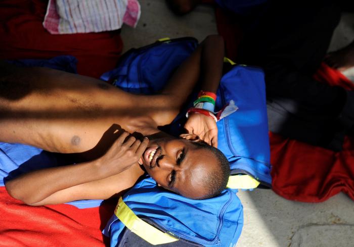 El Aquarius atraca en La Valeta, tras cinco días de espera en el mar