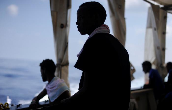 El Aquarius atraca en La Valeta, tras cinco días de espera en el mar