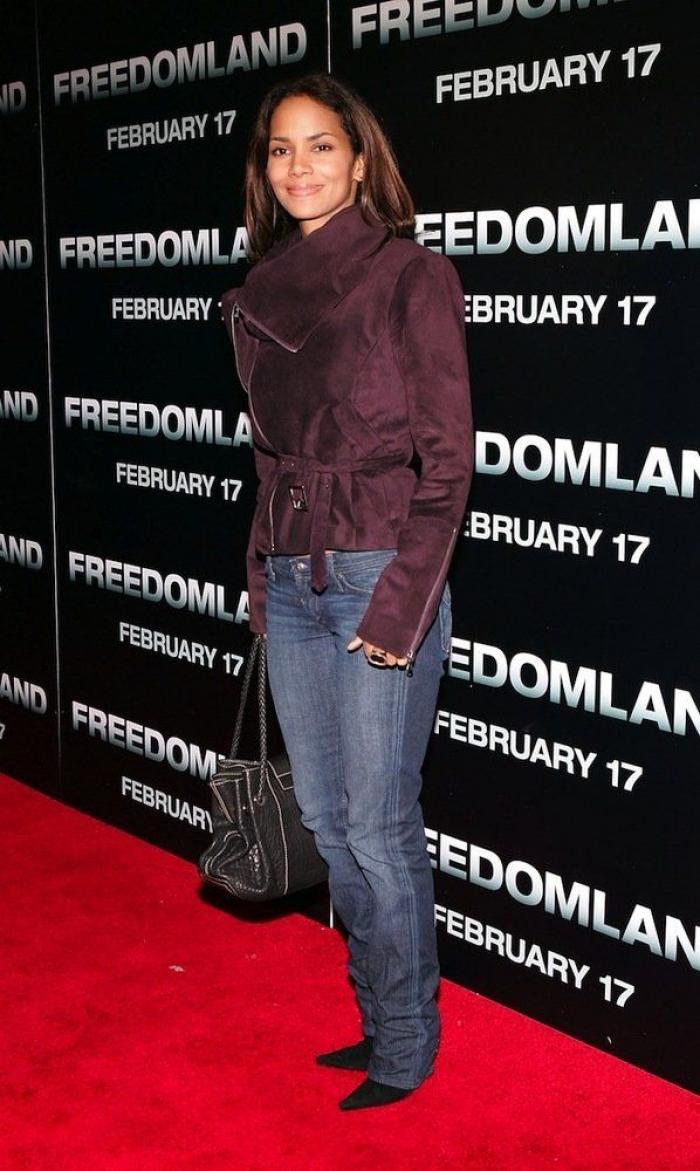 Halle Berry, sin maquillar y sin peinar: nadie diría que tiene 53 años