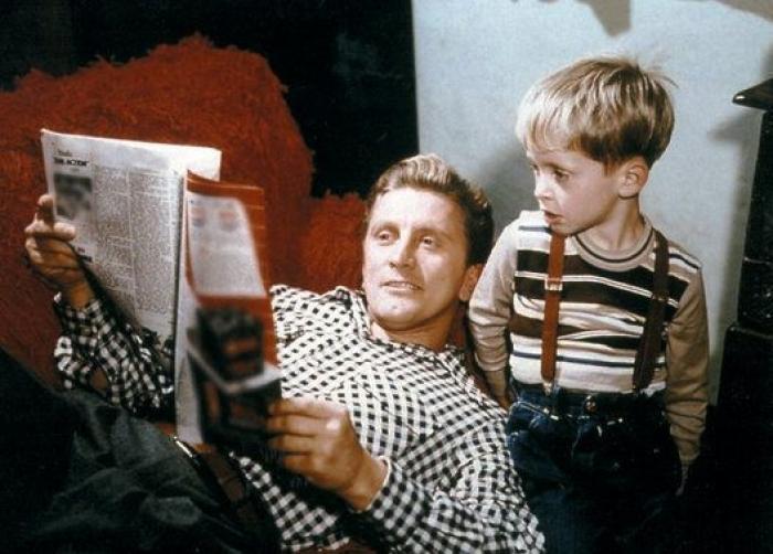 "Te querré el resto de mi vida": la despedida de Catherine Zeta Jones a su suegro, Kirk Douglas