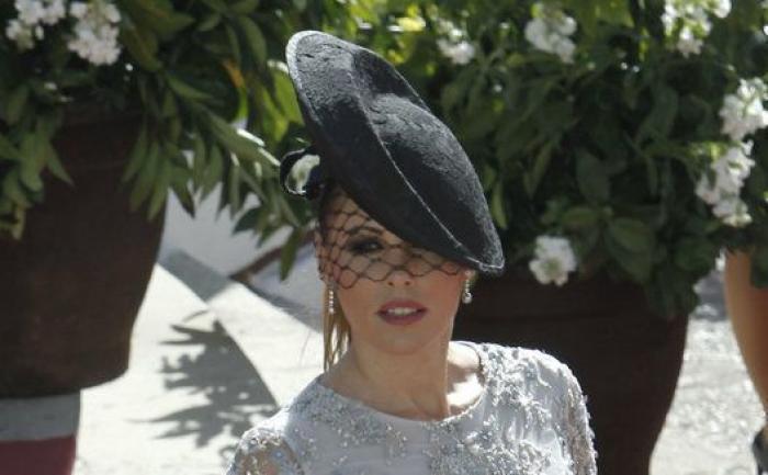 Fotos de la boda de Eva González y Cayetano Rivera: los vestidos y pamelas de las invitadas