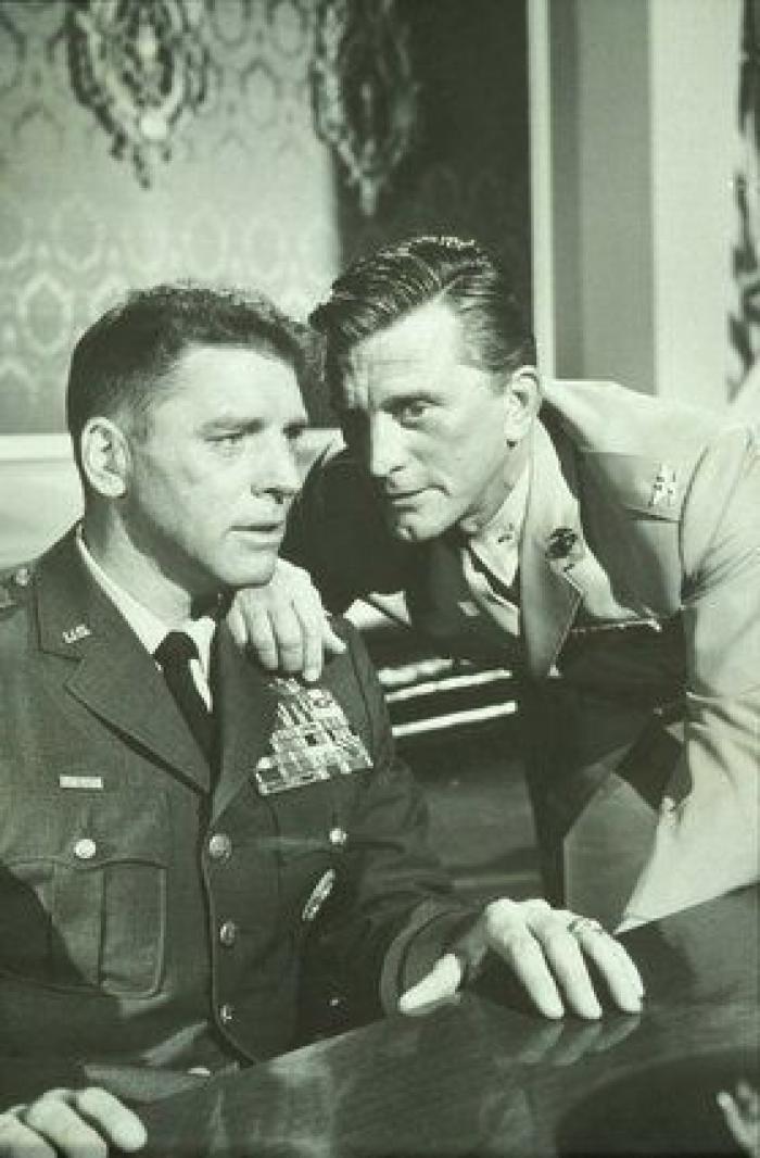 "Te querré el resto de mi vida": la despedida de Catherine Zeta Jones a su suegro, Kirk Douglas