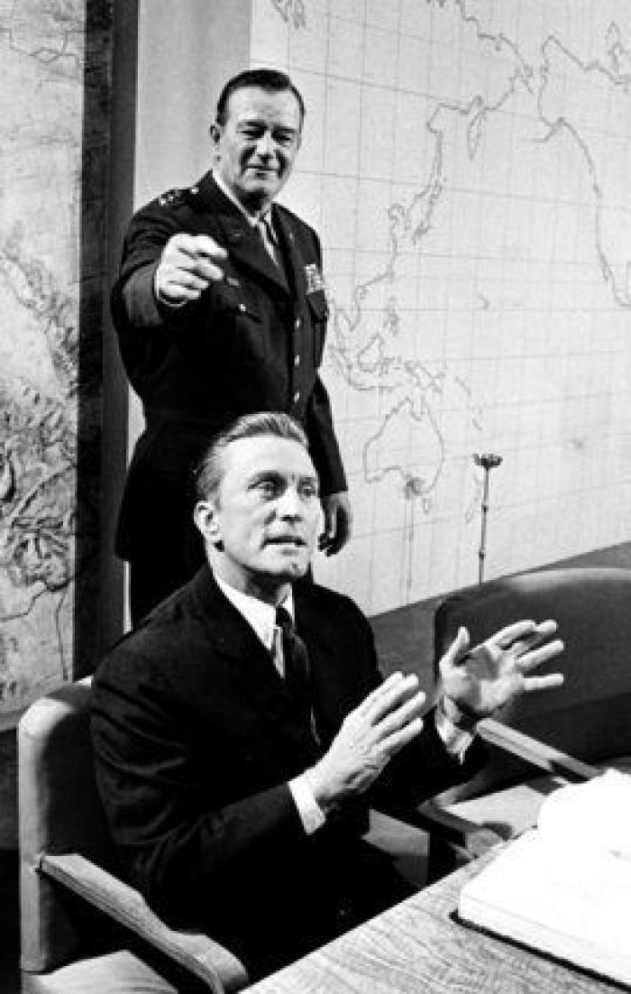 "Te querré el resto de mi vida": la despedida de Catherine Zeta Jones a su suegro, Kirk Douglas