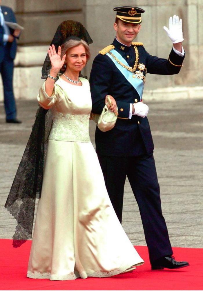 Regreso al pasado: la boda de Felipe y Letizia vista con lo que sabemos hoy (FOTOS)
