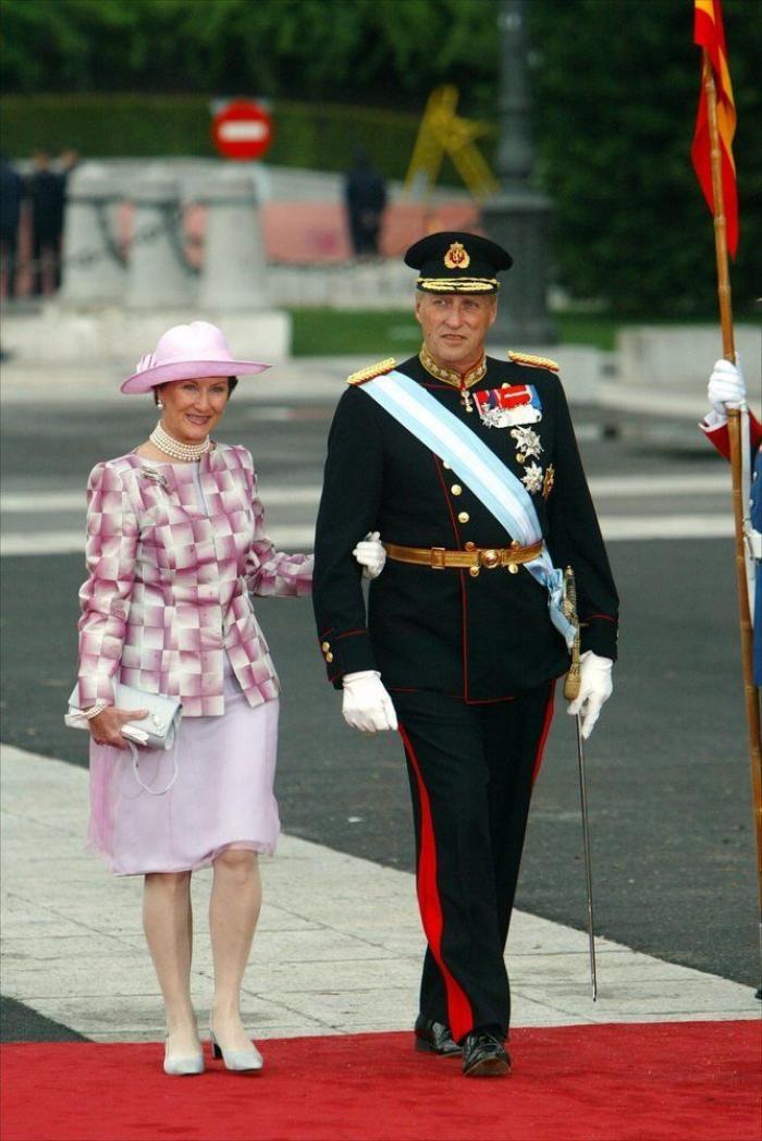 Regreso al pasado: la boda de Felipe y Letizia vista con lo que sabemos hoy (FOTOS)