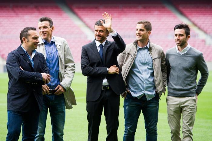 Críticas a Miguel Ángel Rodríguez por su mensaje sobre la razón de la marcha de Luis Enrique