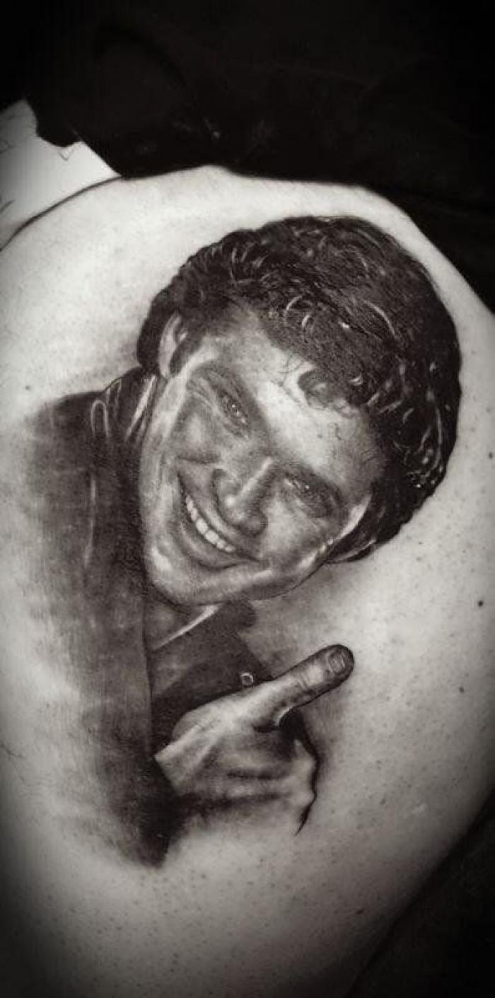 Se tatúa a David Hasselhoff en el culo por una apuesta (FOTOS)