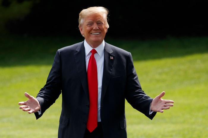 Brad Pitt imita a Anthony Fauci, el Fernando Simón de Estados Unidos, y destroza a Donald Trump