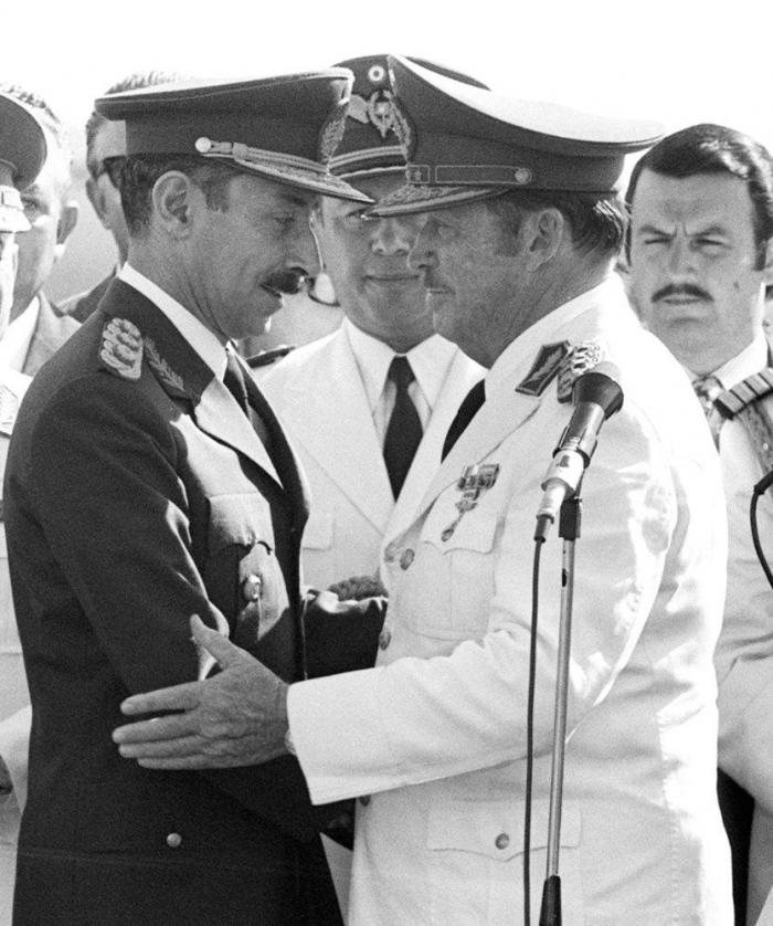 Twitter se indigna con la exaltación de Franco de una pareja de 'First Dates'