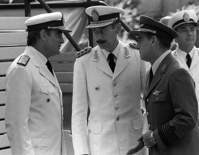 Twitter se indigna con la exaltación de Franco de una pareja de 'First Dates'