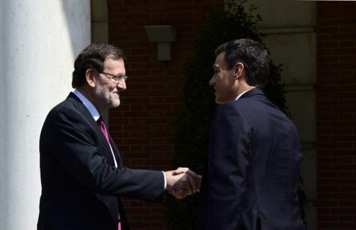 Pedro Sánchez se topa con el primer "no" de Rajoy, que rechaza la España federal