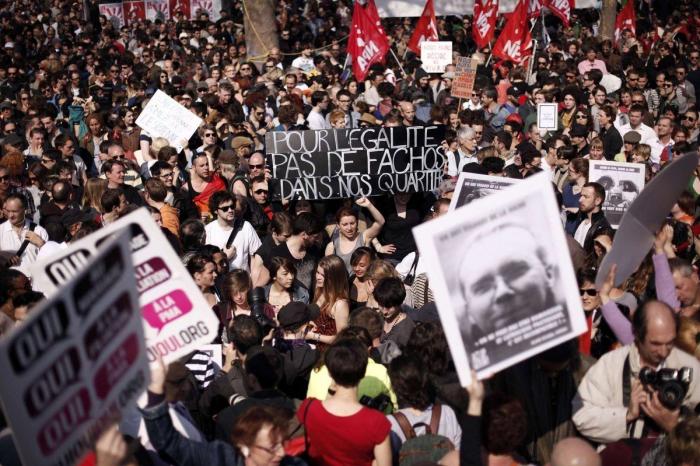 Escándalo en Francia por la salida forzada del armario del número dos de Marine le Pen