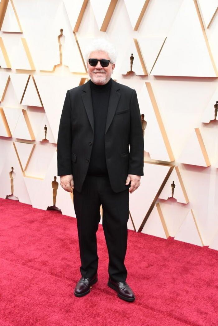 Brad Pitt gana el Oscar, pero patina con el discurso