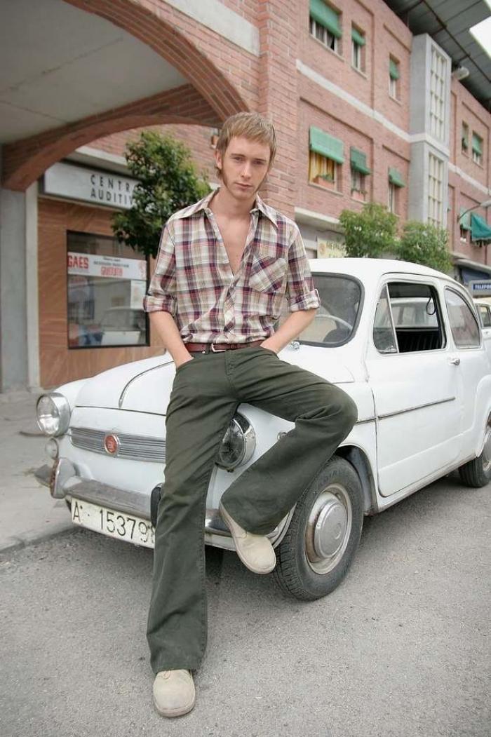 Pablo Rivero, de 'Cuéntame', habla por primera vez de su familia: "En casa somos tres chicos"