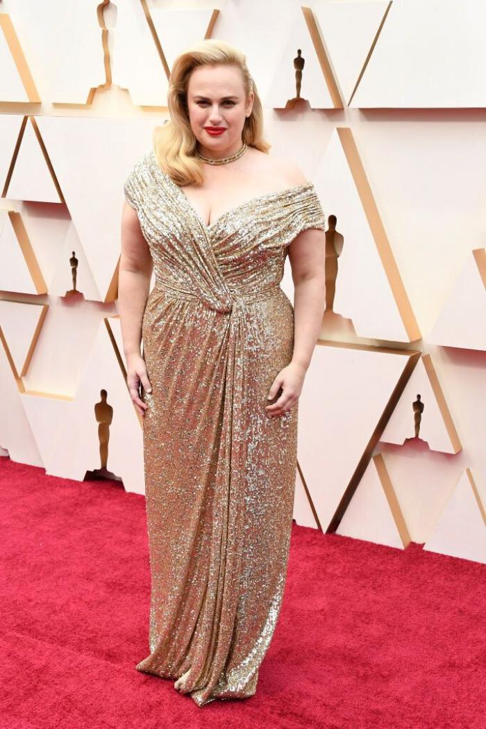 Brad Pitt gana el Oscar, pero patina con el discurso