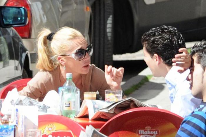 Durísimas críticas a 'Viva la Vida' por lo que se ha visto tras la muerte de Fran Álvarez: "Esto es asqueroso"