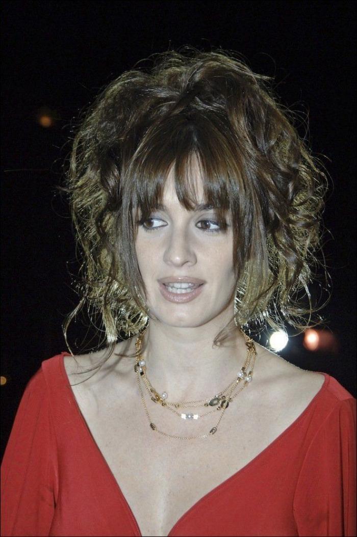 Paz Vega demuestra que se puede seguir llevando bañador en otoño