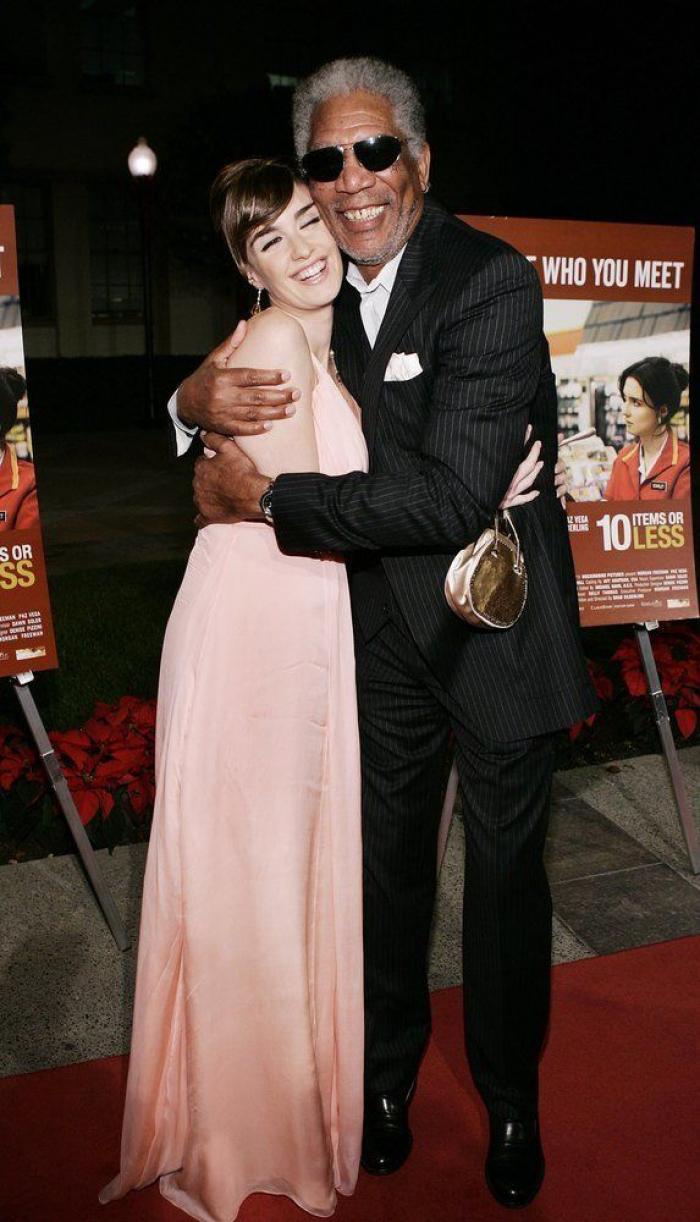 Paz Vega demuestra que se puede seguir llevando bañador en otoño