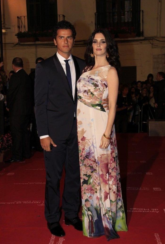 Paz Vega demuestra que se puede seguir llevando bañador en otoño