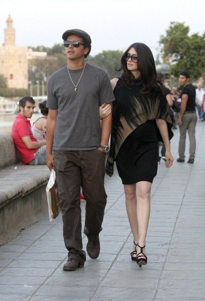 Paz Vega demuestra que se puede seguir llevando bañador en otoño