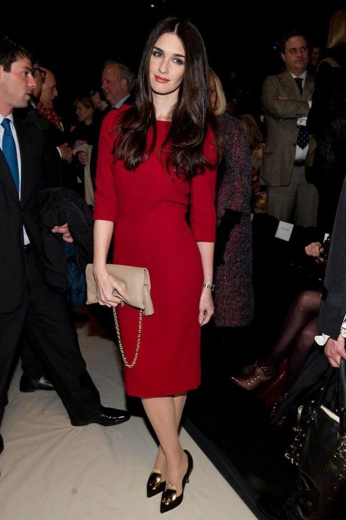 Paz Vega demuestra que se puede seguir llevando bañador en otoño