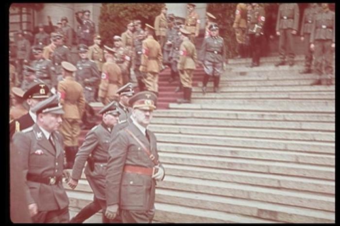 Amazon retoca el icono de su app tras las comparaciones con Hitler