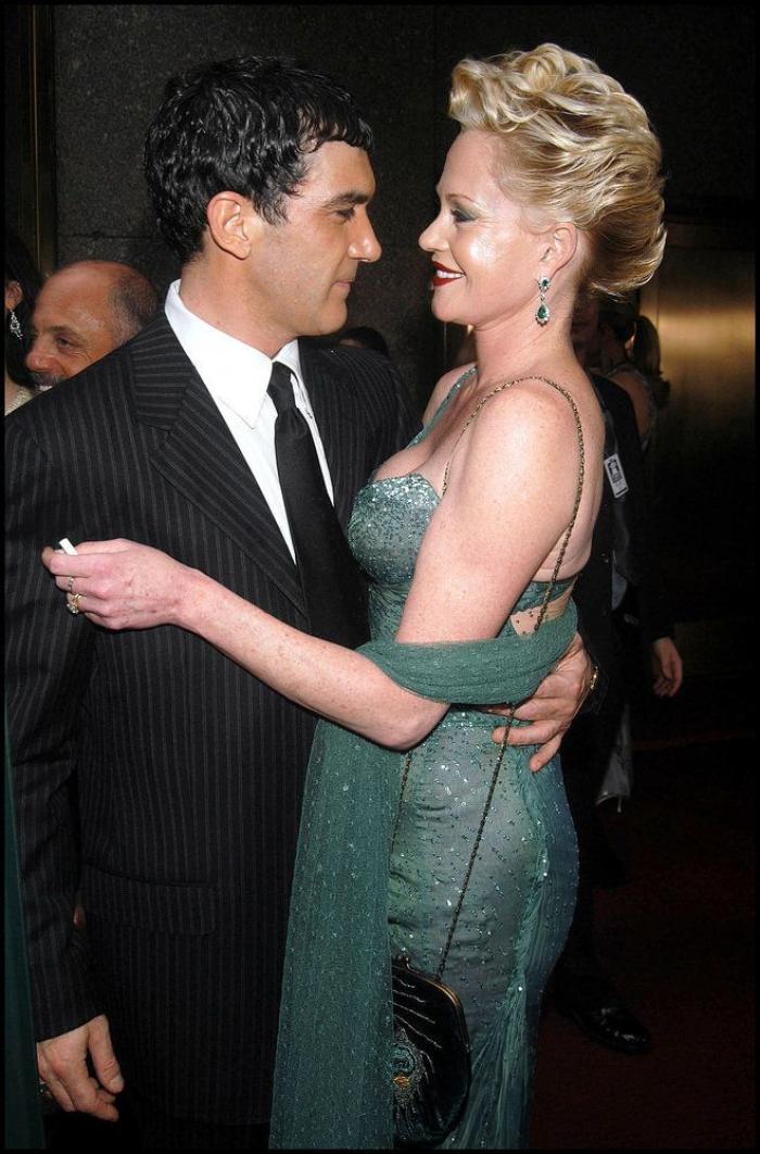 La insólita amistad de Antonio Banderas y Joaquín Sabina: "En recuerdo de un mes de mar, porros y vino"